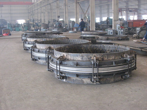 <b>熱風爐總管、支管用高溫補償器一套</b>